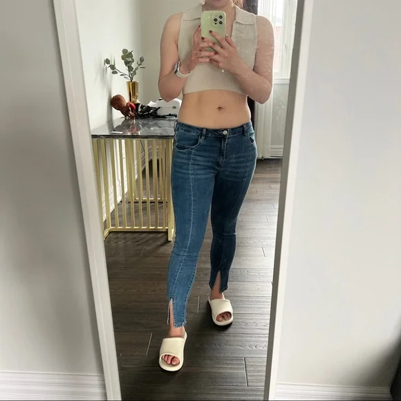 Split Design Jeans 👖 - Picture 6 of 8